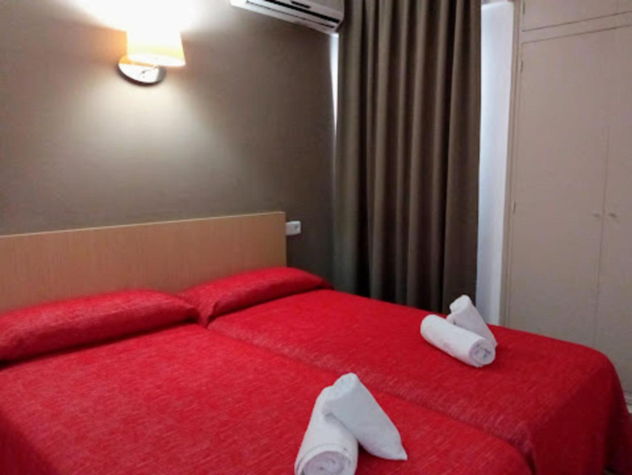 Apartamentos Orvay Sant Antoni de Portmany Екстериор снимка