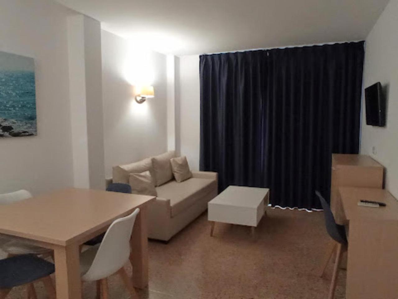 Apartamentos Orvay Sant Antoni de Portmany Екстериор снимка