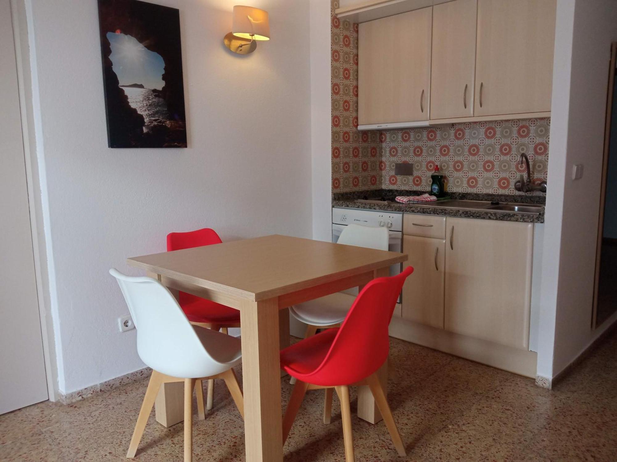 Apartamentos Orvay Sant Antoni de Portmany Екстериор снимка